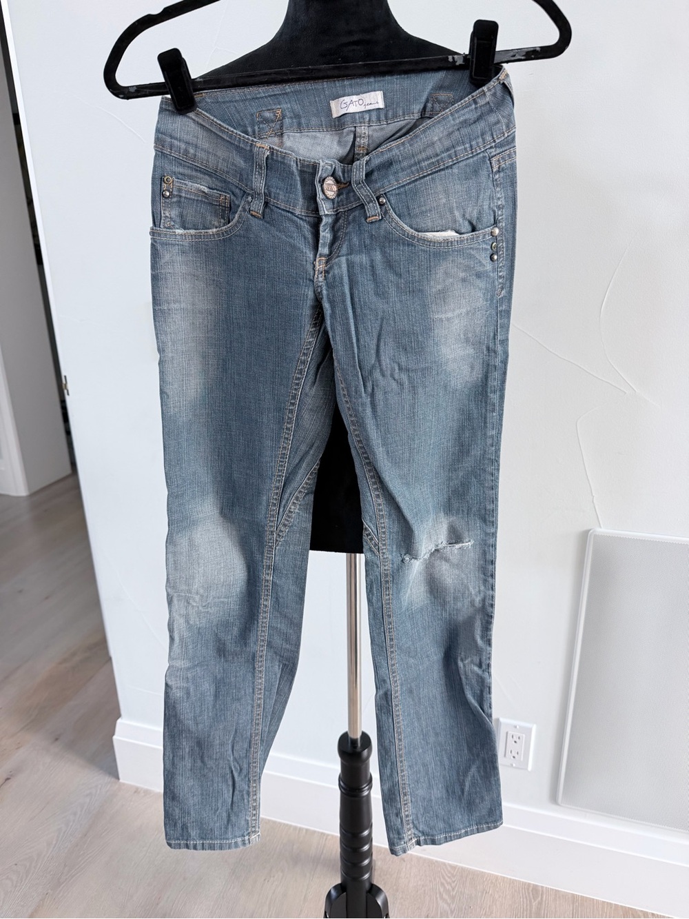 Vintage Y2K Gato Low rise Light Wash Women's Jeans - Blue size 26